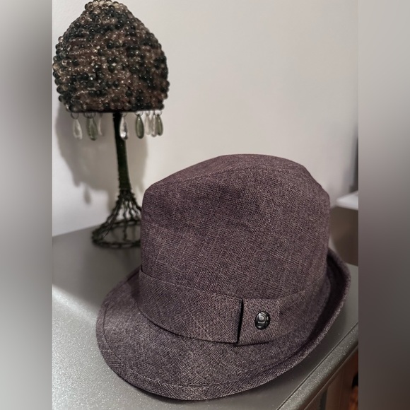 NWT PERRY ELLIS
PORTFOLIO HAT. - Picture 6 of 8